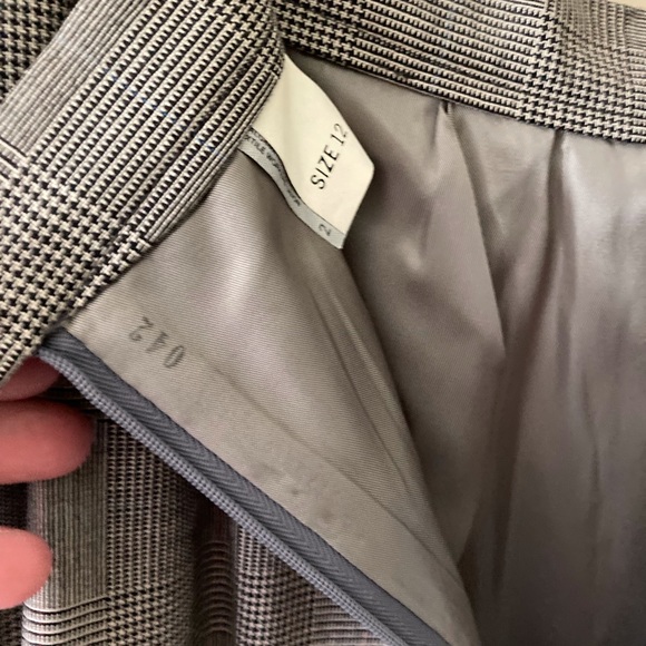 Vintage Brooks Brothers Suit early 1990’s Size 12. - Picture 8 of 13